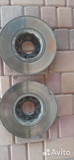 Передние тормозные диски Пассат б5