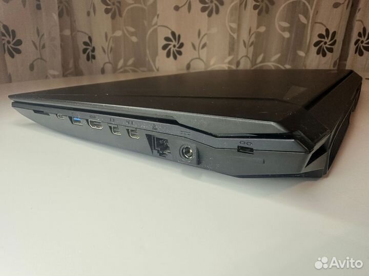 Игровой Hasee i5-9400 RTX2070 16.1'' 144hz