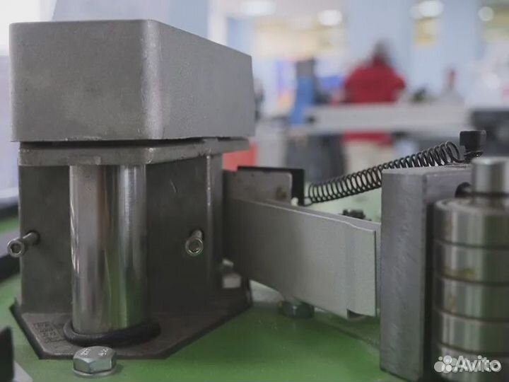 Кромкооблицовочный станок (кромочный станок)