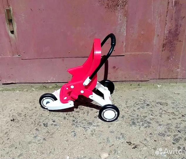 Кукольная коляска для куклы