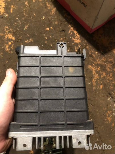 Блок управления двигателем Audi 100 C4