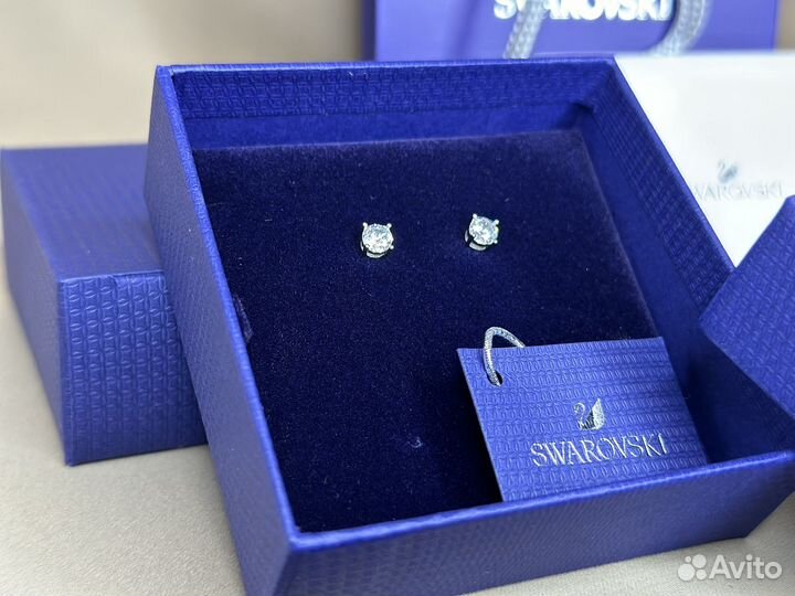 Swarovski серьги пусеты