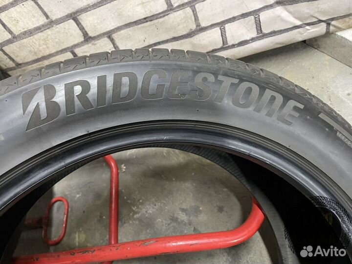 Bridgestone Alenza 001 285/45 R22
