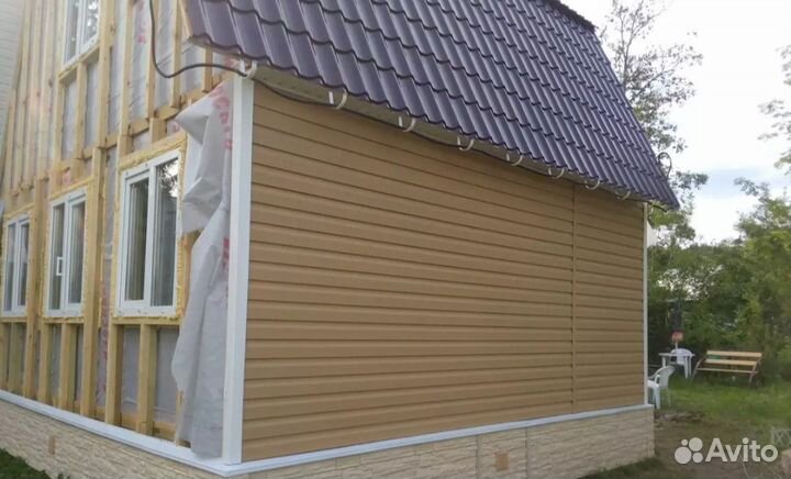 Бригада строителей/ Забор/ Пристройка к дому