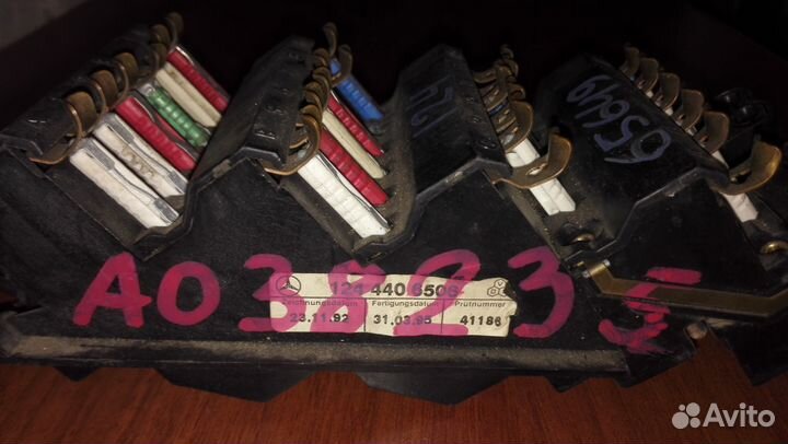 Блок предохранителей W124