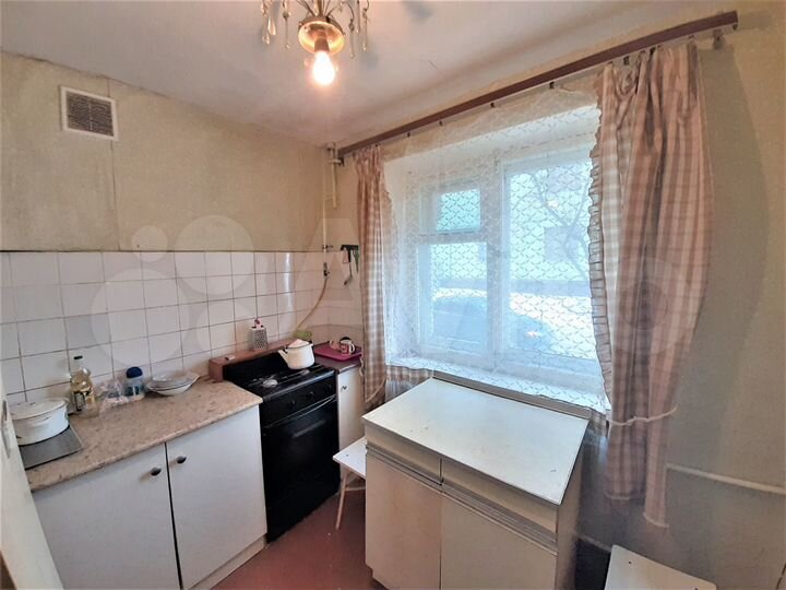 2-к. квартира, 47 м², 1/4 эт.