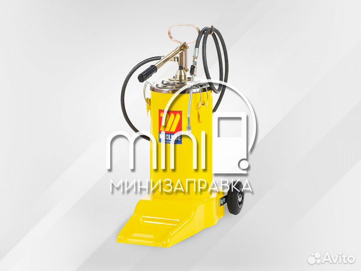 Нагентатель смазки ручной, с баком, Италия