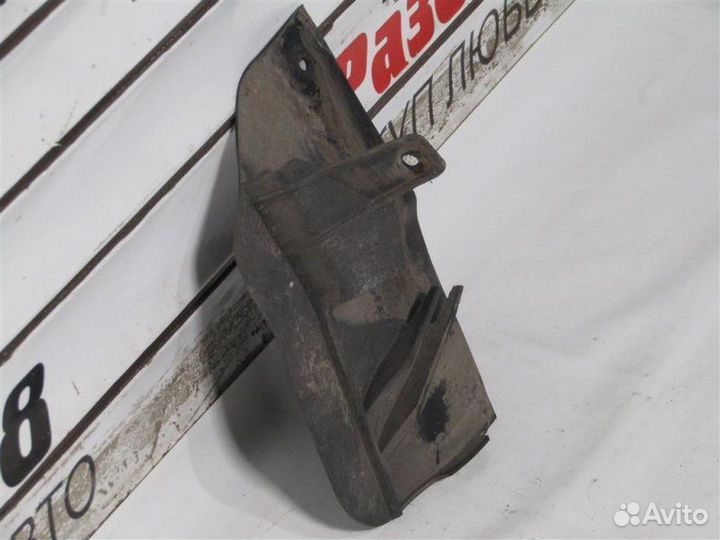 Брызговик задний правый Vw Jetta 1.6 CLR 2013