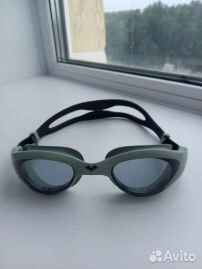Очки для плавания arena the one