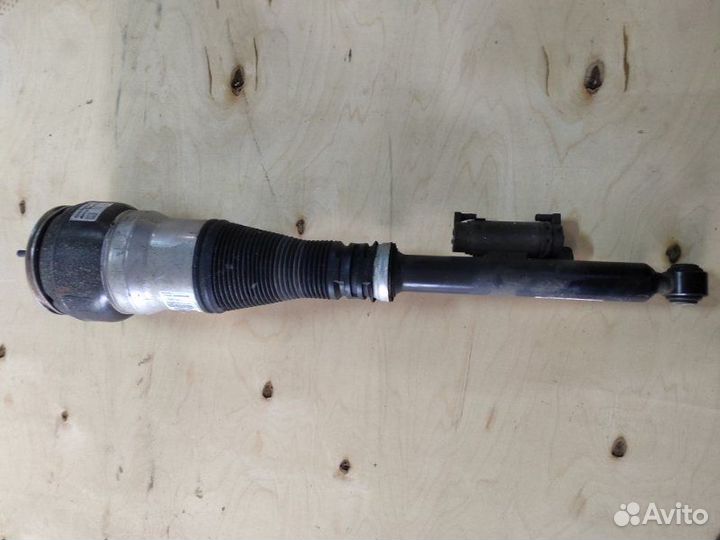 Амортизатор задний задний правый Mercedes-Benz