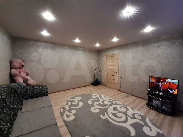 2-к. квартира, 57 м², 3/5 эт.