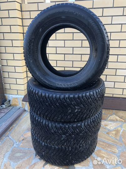 Nokian Tyres Hakkapeliitta 8 SUV 285/60 R18 200J