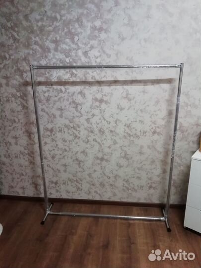 Вешалка напольная