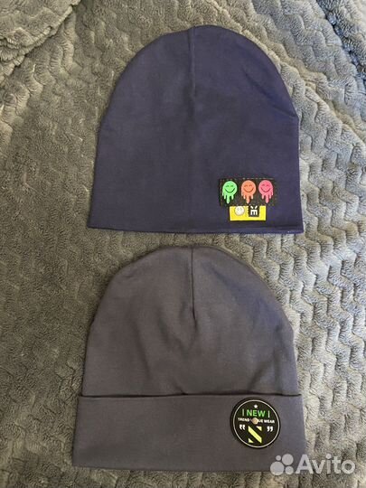 Шапки новые для мальчика 6-10 лет