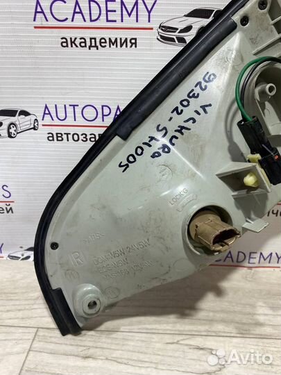 Поворотник передний правый Hyundai Hd 65 2005 9230