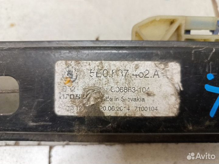 Стеклоподъемник электрический передний правый 5E08