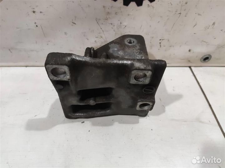 Кронштейн Mitsubishi Lancer 9