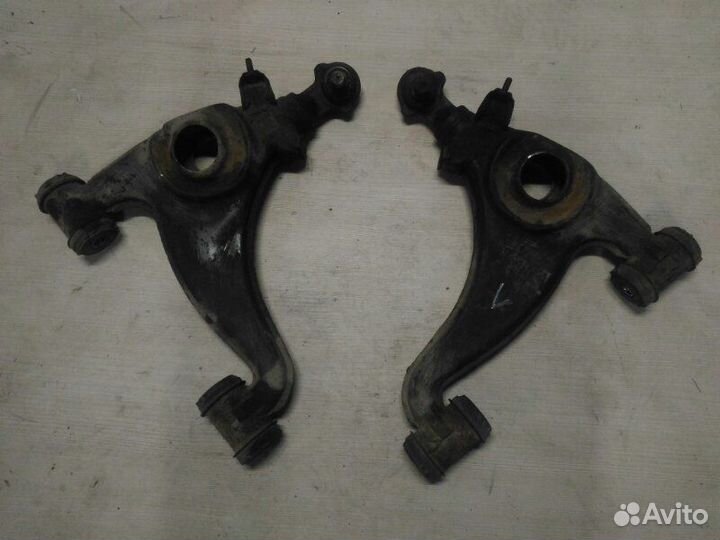 Рычаг подвески передний Mercedes-Benz E-Class W124