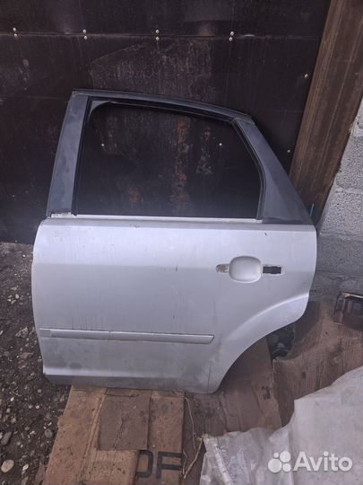 Задняя левая дверь Ford Focus 2 2005-2008 2007
