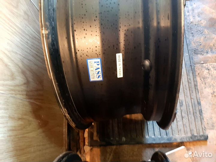 Диски 5x108 r16 момо