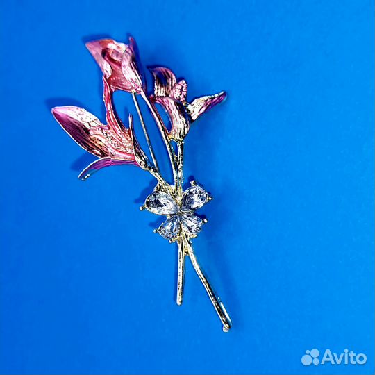Брошь цветок