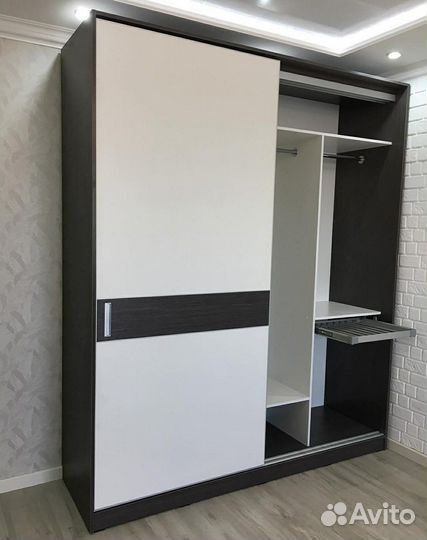 Распашной шкаф