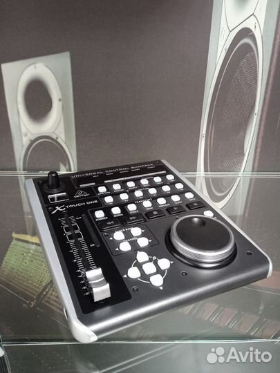 USB контроллер Behringer X-touch ONE