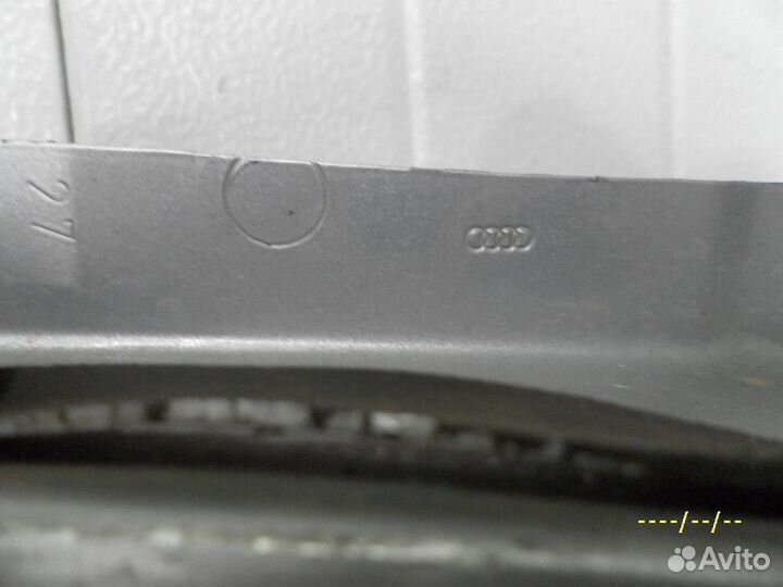 Крыло переднее правое Ауди А8 D2