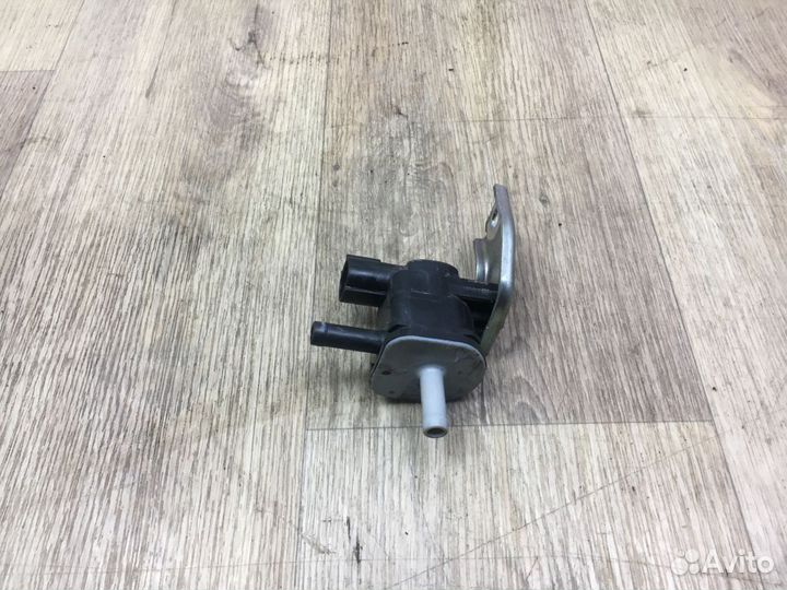 Вакуумный клапан Toyota Prius III (2009—2011)