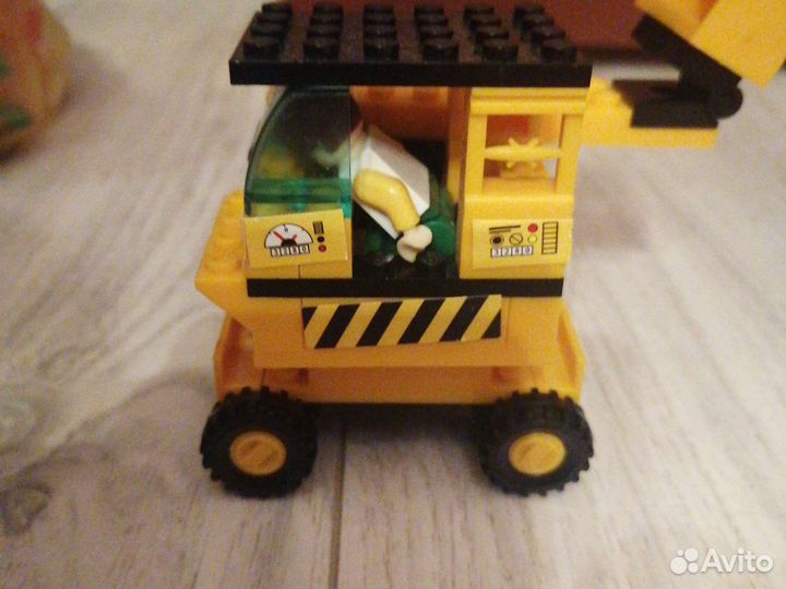 Lego экскаватор