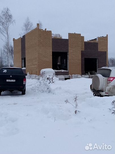 Бригада строителей