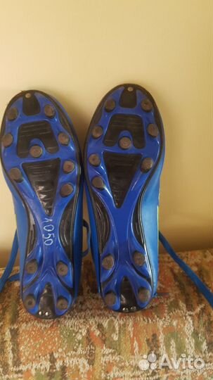 Футбольные бутсы 39 размер
