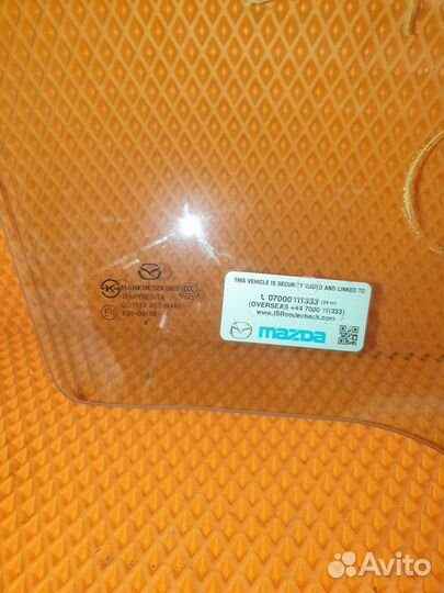 Стекло двери переднее правое Mazda 3 BM