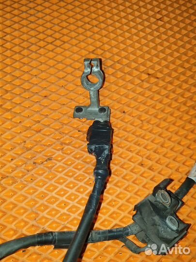 Клемма аккумулятора плюс Форд Фокус 2