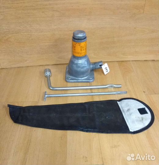 Домкрат. Япония. 2 тонны. #114