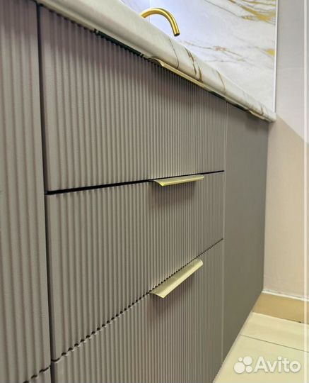 Кухонный гарнитур. Кухня не бу