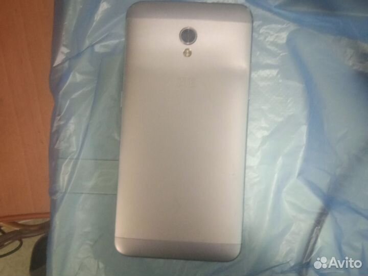 ZTE Blade V7, 2/16 ГБ