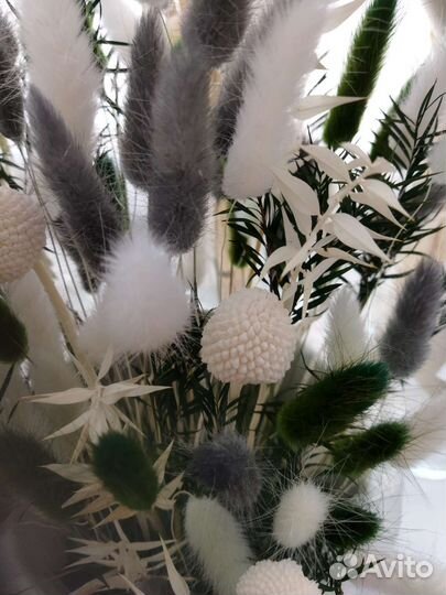 Композиция из сухоцветов