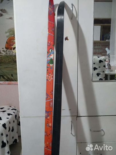 Лыжи пластиковые 140см