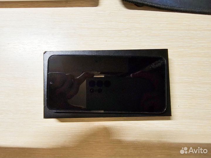 Samsung Galaxy S23, 8/256 ГБ