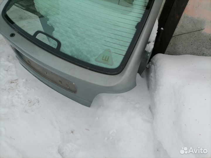 Крышка багажника задняя Renault Megane 1