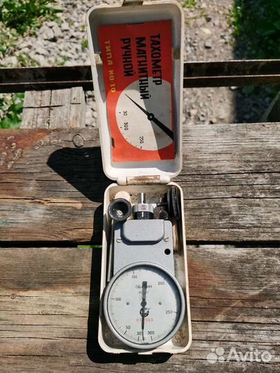 Тахометр магнитный ручной