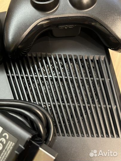 Xbox 360 прошитый freeboot (почти не пользовались)