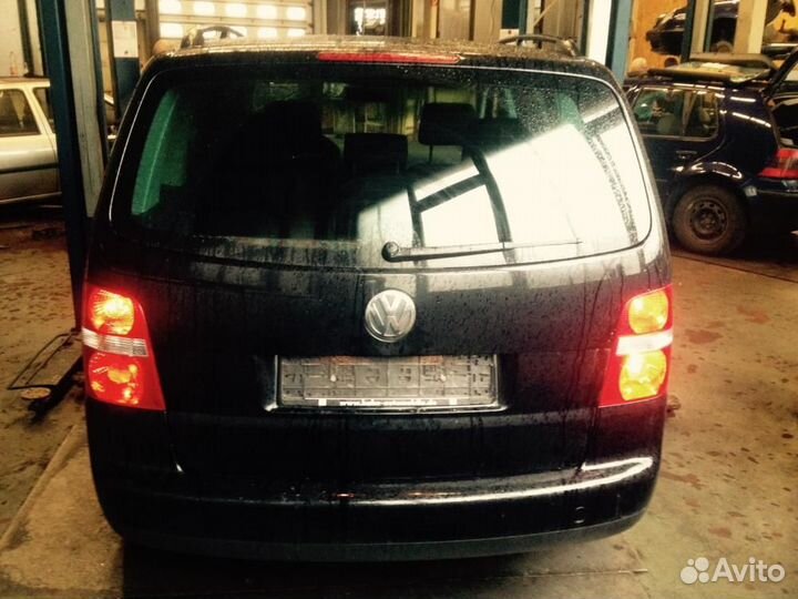 Разбор на запчасти Volkswagen Touran