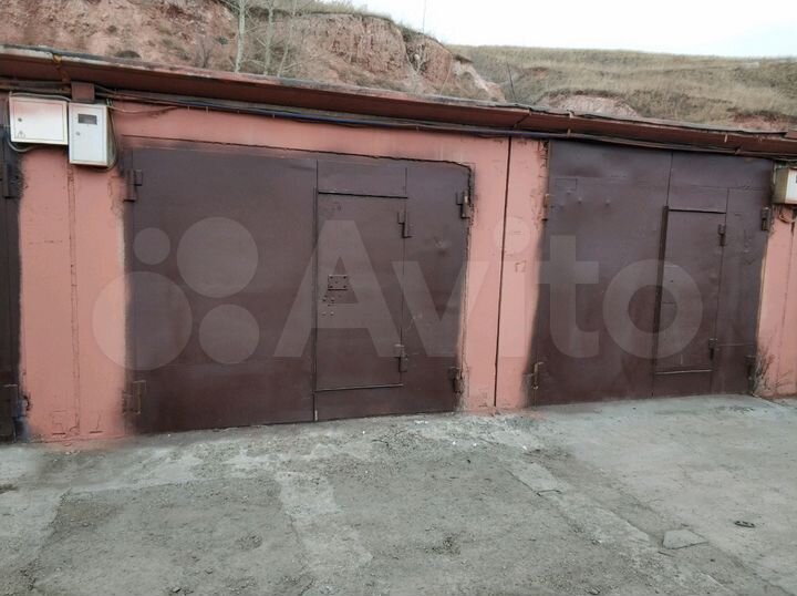 Гараж, > 30 м²