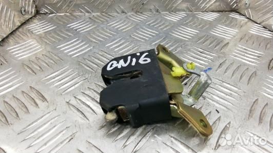 Замок 3-5 двери toyota avensis T22 (GNI06GH01)