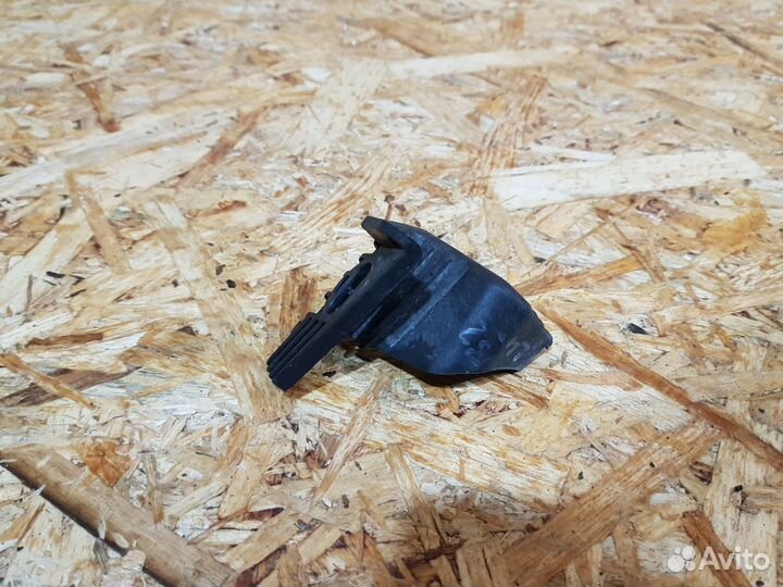 Крепление фары (кронштейн фары) левой BMW 4