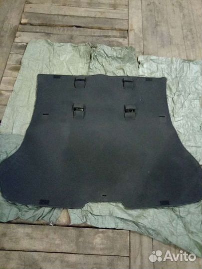 Продам ковёр в багажник серены