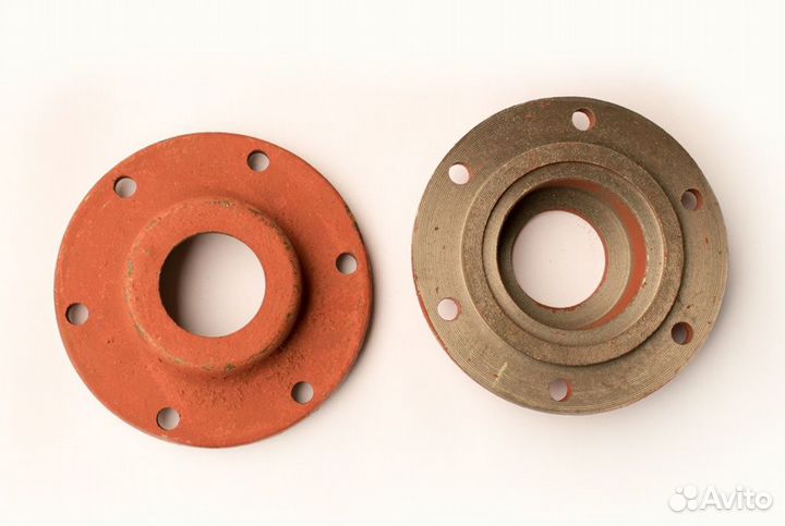 Крышка насоса нж-1 ко-503В-2 0212106 с отверстием