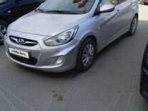 Hyundai Solaris 1.4 MT, 2012, битый, 147 000 км, с пробегом, цена 820 000 руб.